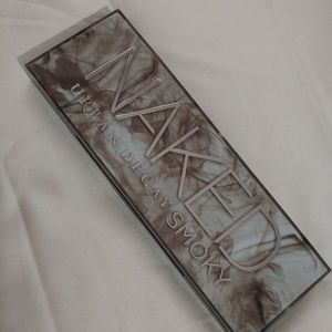 Urban Decay Smoky Palette